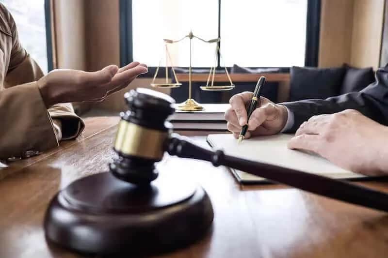 Jakie są różnice między radcą prawnym a adwokatem w Polsce? Jakie są różnice między radcą prawnym a adwokatem w Polsce?