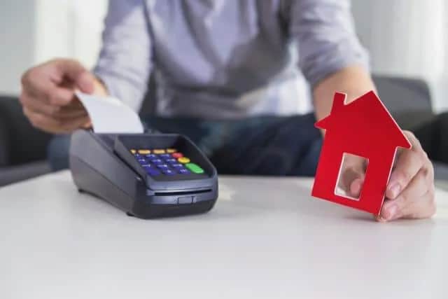 Czy u notariusza można płacić kartą? Sprawdź dostępne opcje płatności