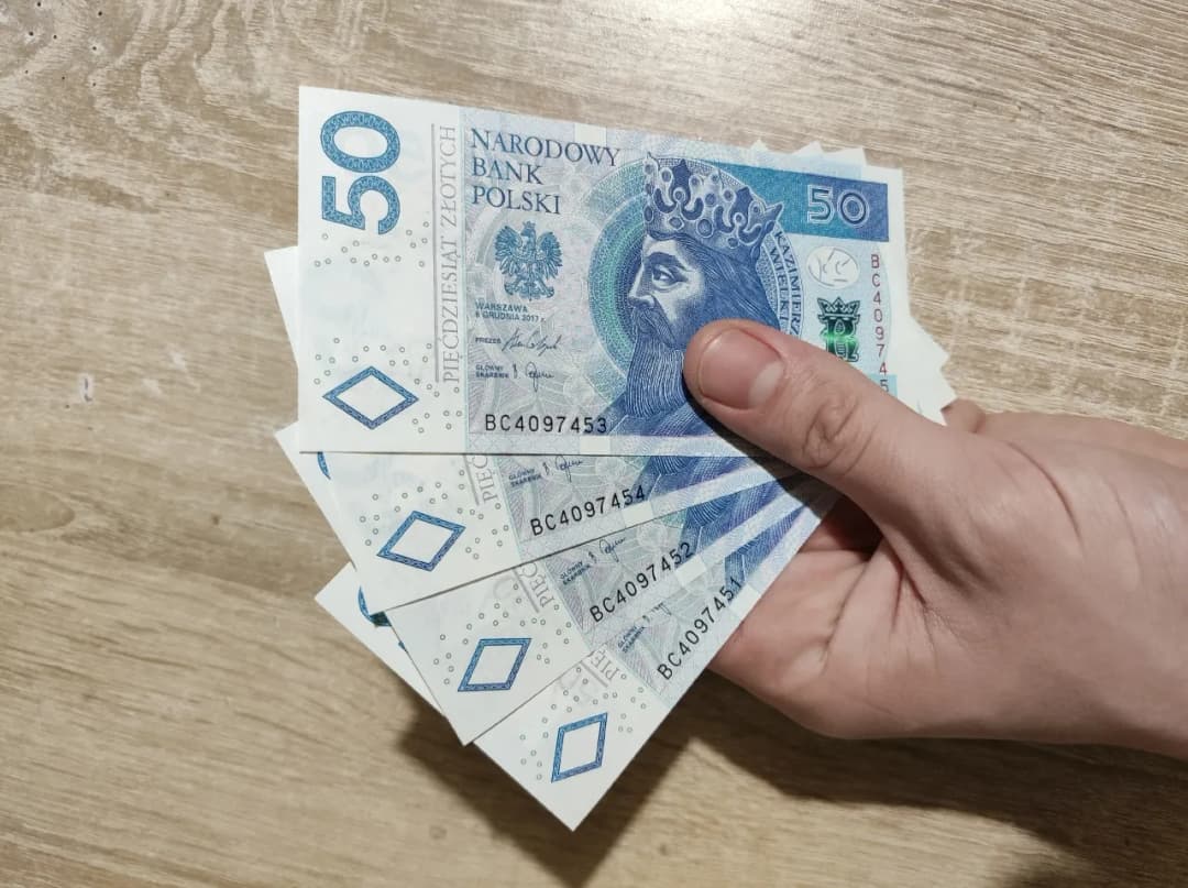 Becikowe: Sprawdź, do kiedy musisz złożyć wniosek, aby nie stracić wsparcia