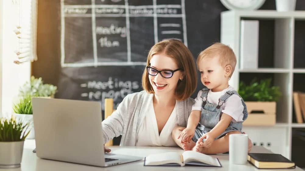 Czy na urlopie macierzyńskim można pracować na umowę zlecenie bez obaw?