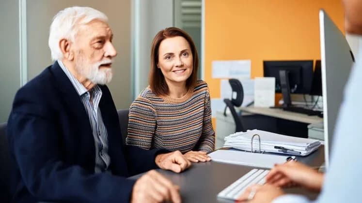 Gdzie składać wniosek o zasiłek opiekuńczy? Sprawdź wszystkie opcje