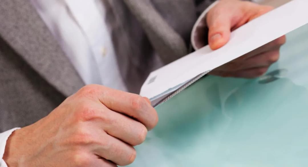 Doręczenie odpisu postanowienia - co warto wiedzieć o procesie?